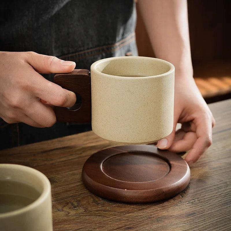 Caneca de Cerâmica com Asa de Madeira - Cafezzo